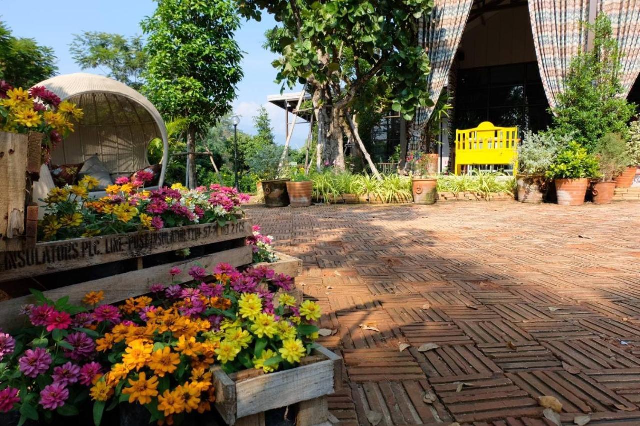 Thanburi Resort Chom Thong Bagian luar foto